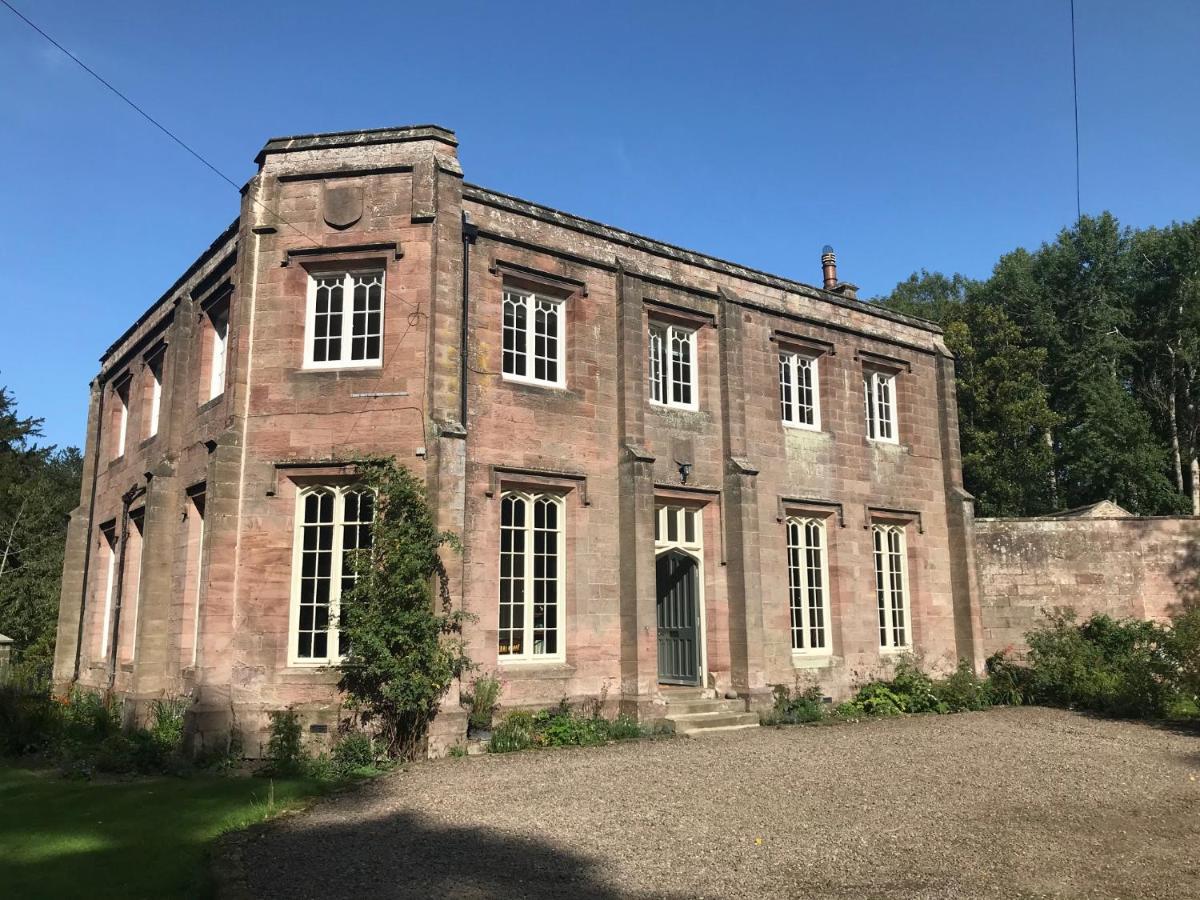 Chillingham Manor Hotel Exterior photo