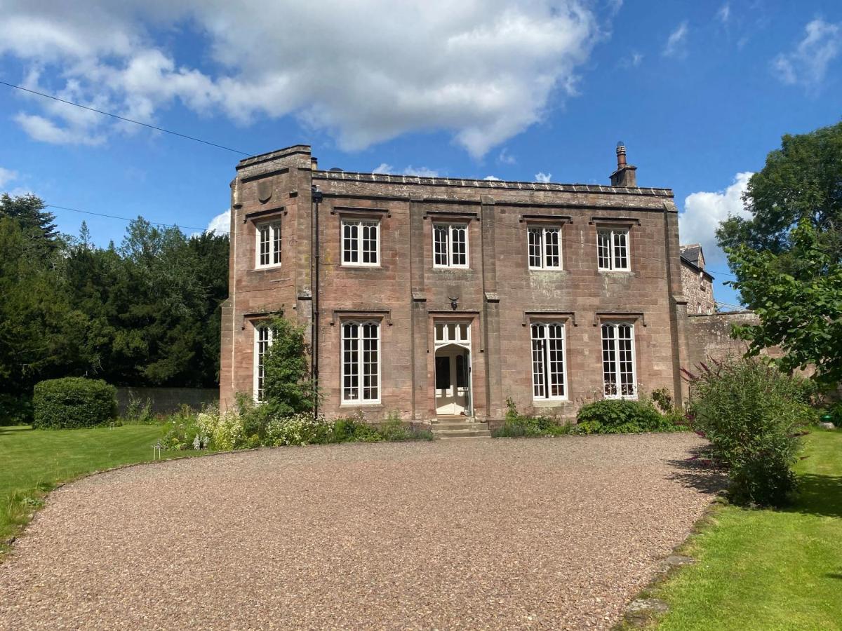Chillingham Manor Hotel Exterior photo